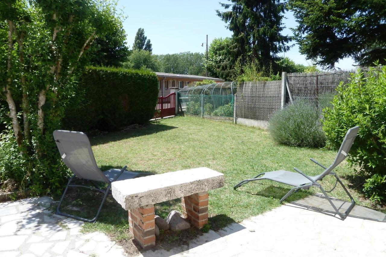 Le Gite Du Canal Noyers-sur-Cher Exterior photo